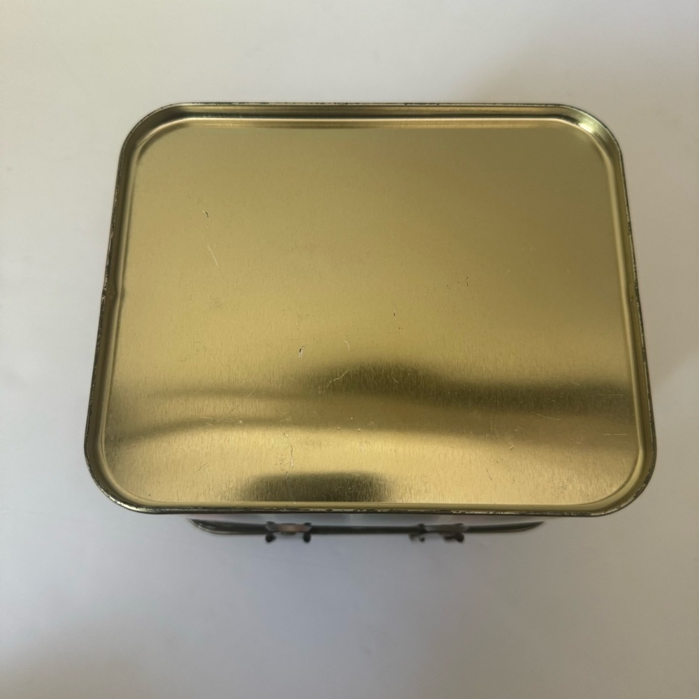 J & P COATS Vintage Tin Sewing Thread Box - Picture 14 of 15